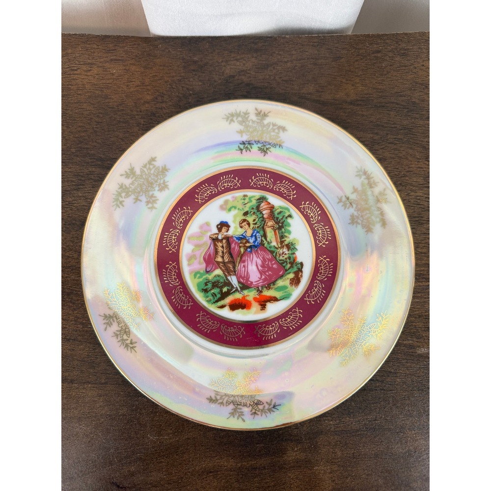 VTG CZCH Republic Designs "Courting Couple" Lusterware 7.5" Plate Gold‎ Trim